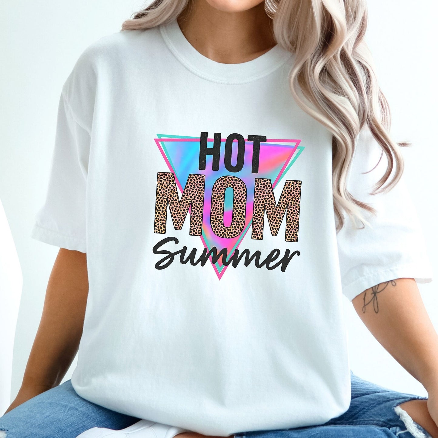 Hot Mom Summer Vibrant